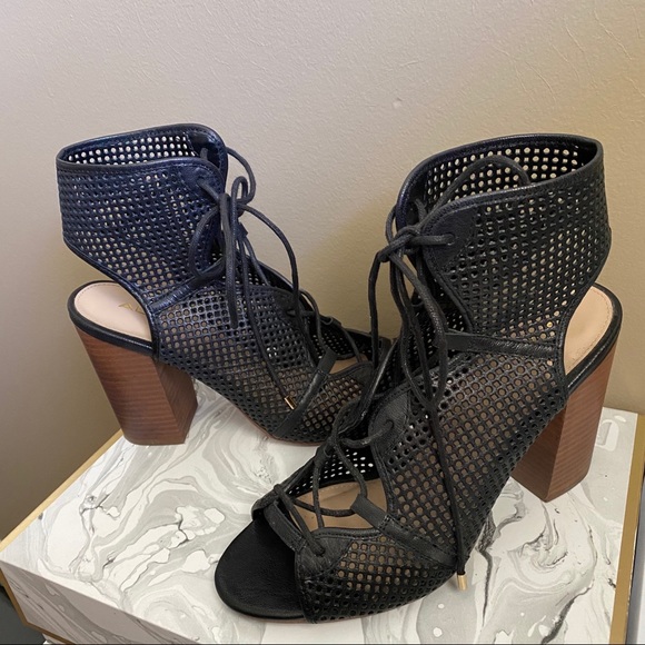 Lace-up block heel sandals - size 8.5 - Picture 5 of 5
